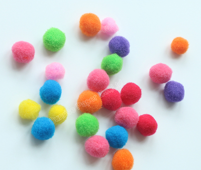 POMPONS